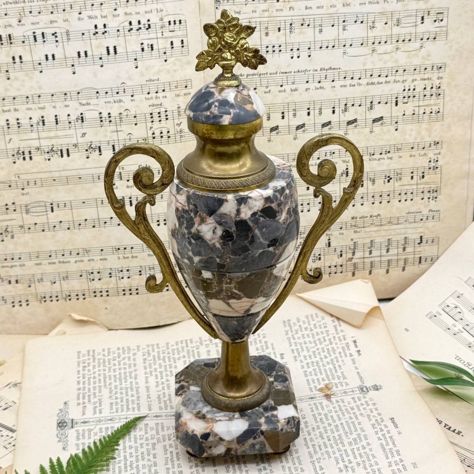 Кубок каминный 33 см XIX век Франция мрамор латунь