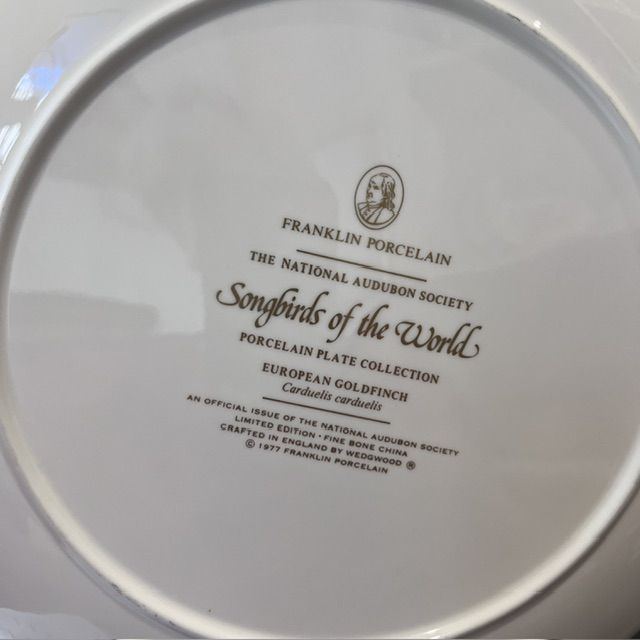 Тарелка Franklin Porcelain Wedgwood Songbirds of the World European Goldfinch 1977 г 28 см