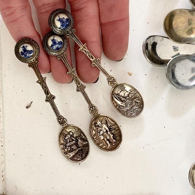 Ложка малая Голландия со вставкой Дельфт 7.5 см мельхиор