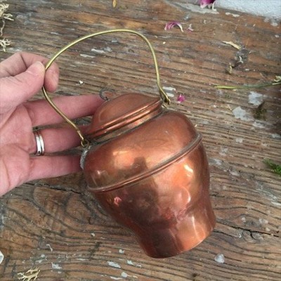 Бидон медный с латунной ручкой