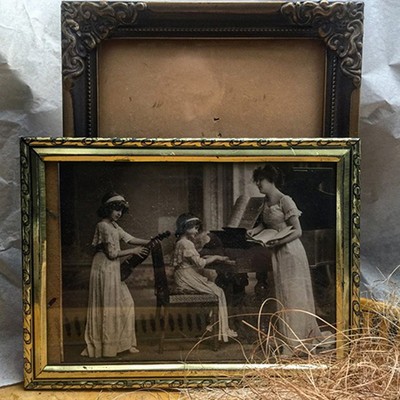 Рама старинная витая с позолотой