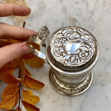 Кружка с крышкой Цветы, серебрение