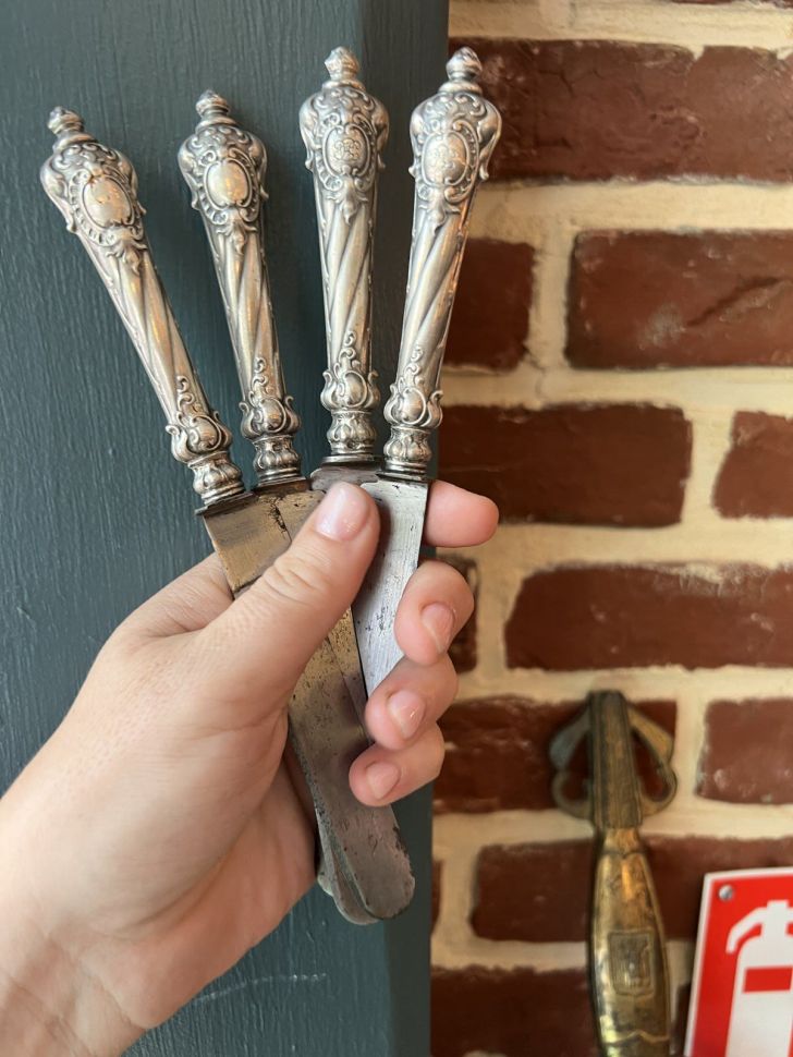 Нож столовый 21 см серебро Франция