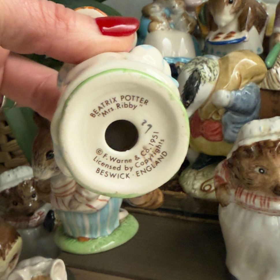 Статуэтка Beatrix Potter Miss Ribby Англия
