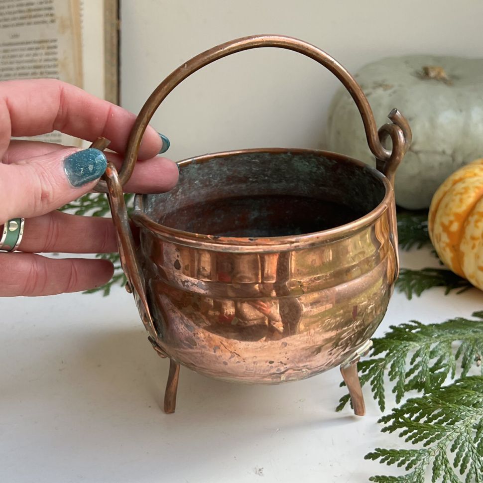 Кашпо на ножках 10 см медь