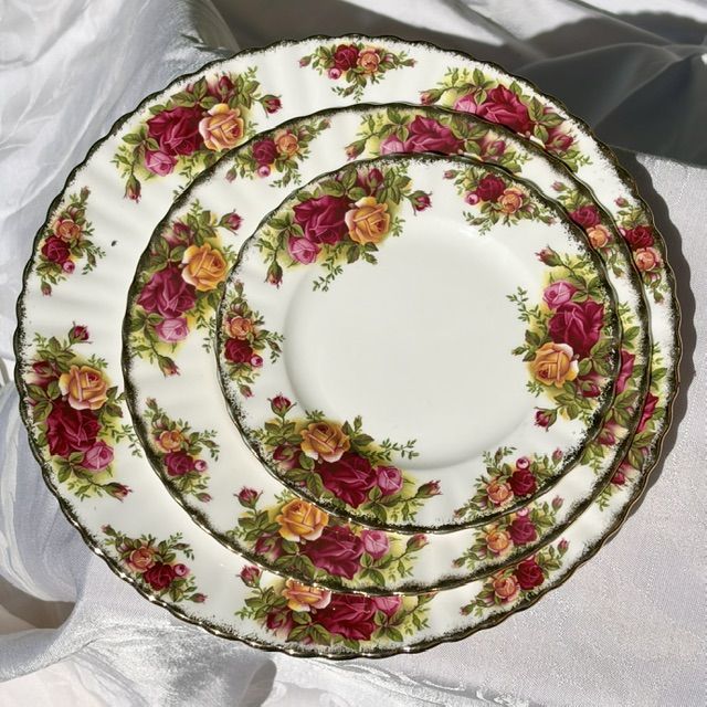 Тарелка для завтрака Royal Albert Old Country Roses 21 см Англия