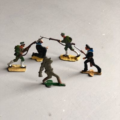 Набор солдатиков №4