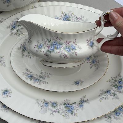 Соусник на подставке Royal Albert Blue Blossom 450 мл Англия