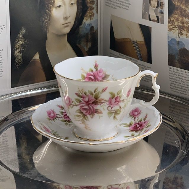 Чайная пара Royal Albert Romance 200 мл фарфор Англия уценка