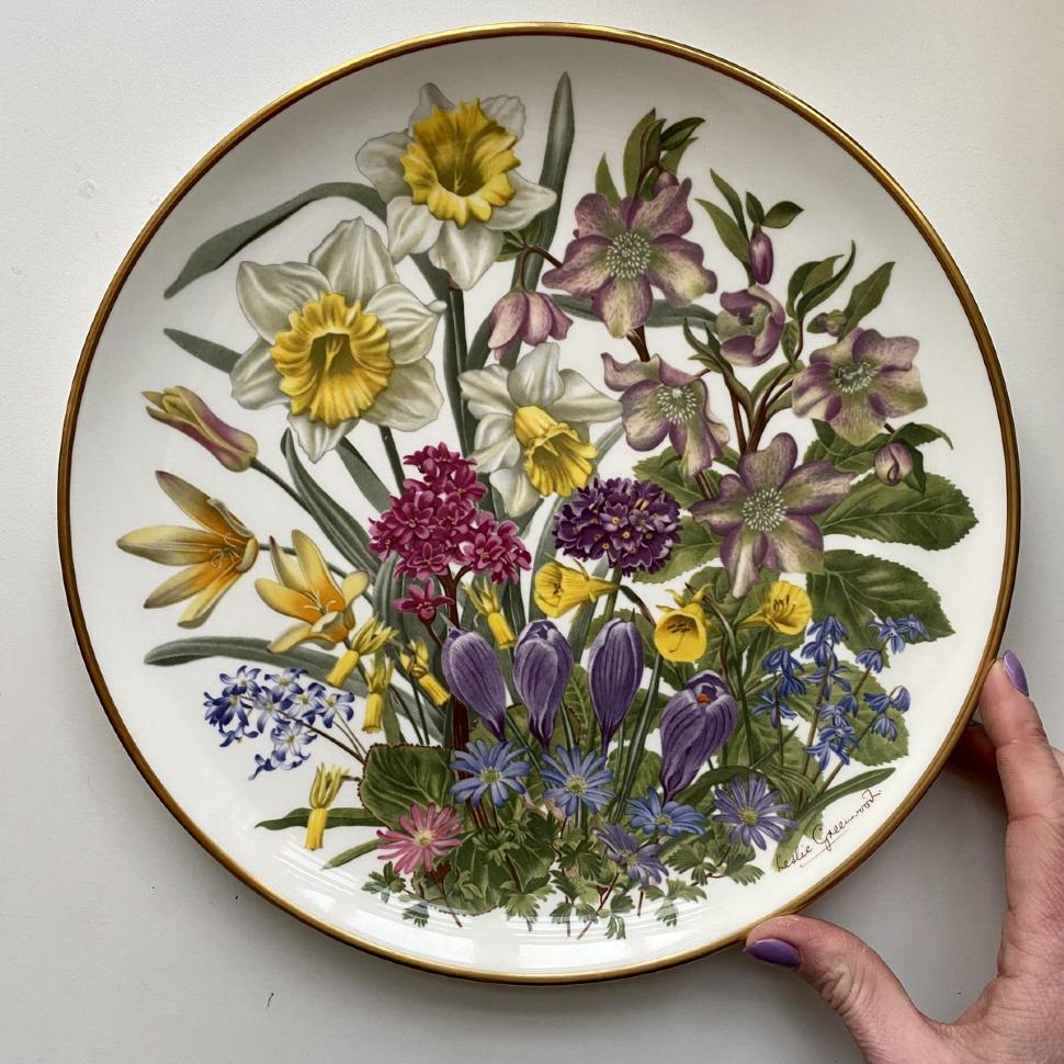 Тарелка Franklin Porcelain Wedgwood Flowers of the Year Март 27 см