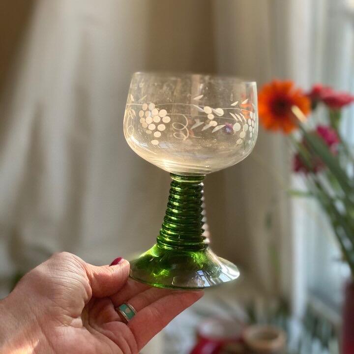 Бокал 300 мл на зеленой ножке хрусталь