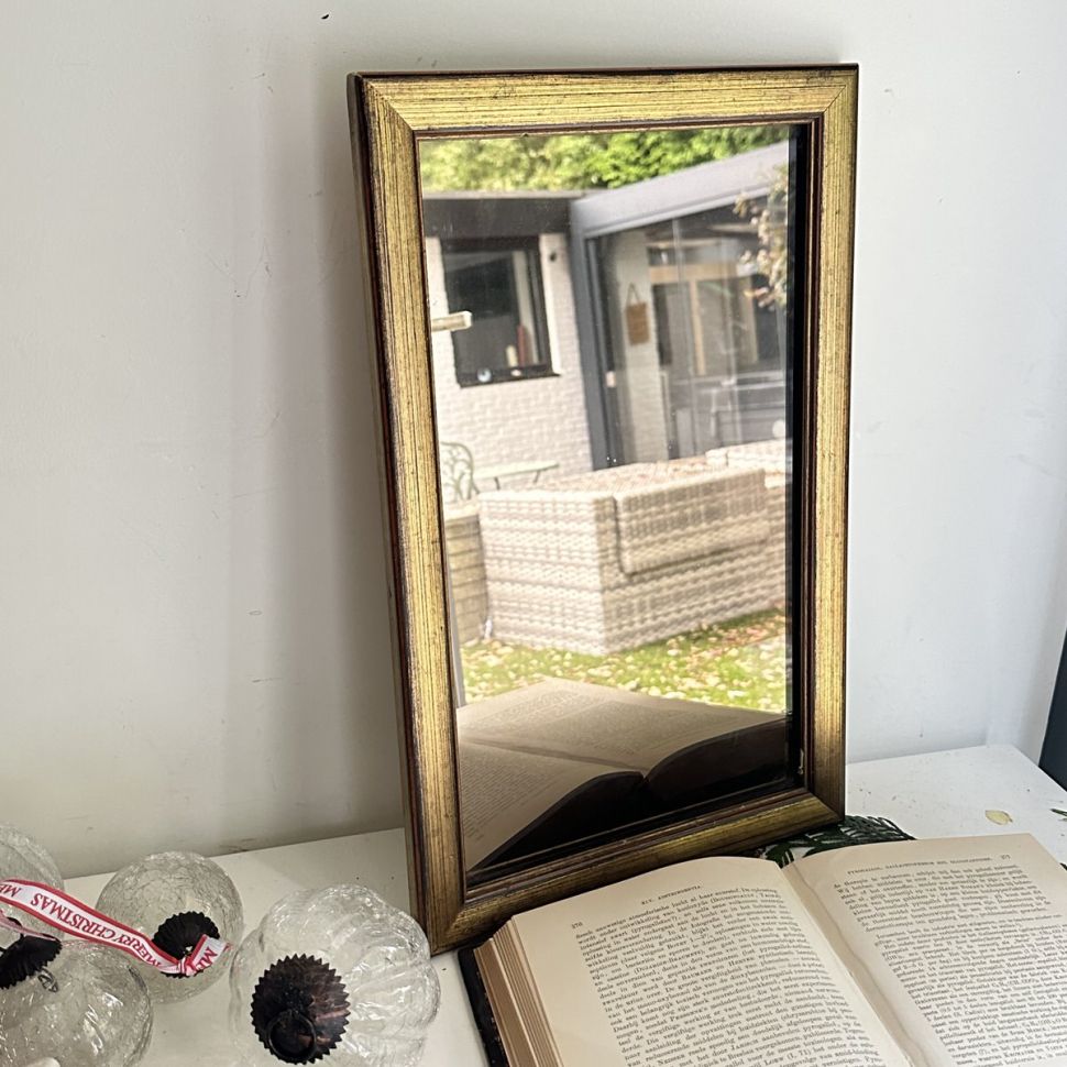 Зеркало в деревянной раме 29х45 см Нидерланды