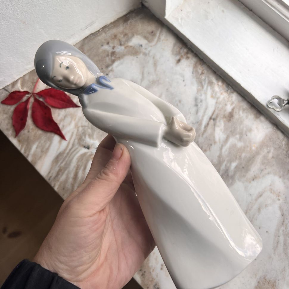 Статуэтка Девочка в рубашке REX 24 см Испания 