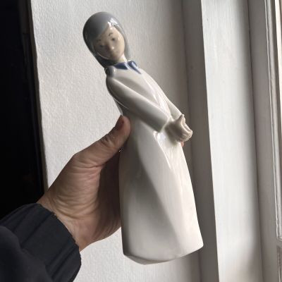 Статуэтка Девочка в рубашке REX 24 см Испания 