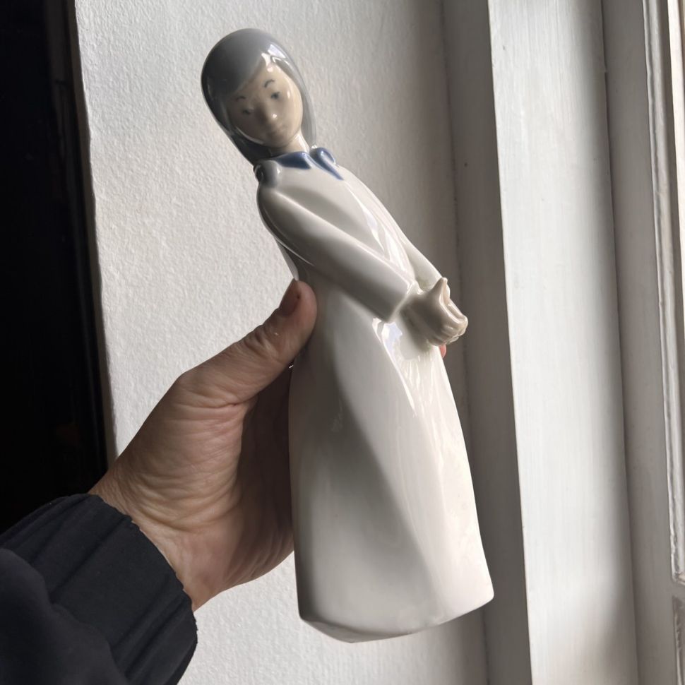 Статуэтка Девочка в рубашке REX 24 см Испания 