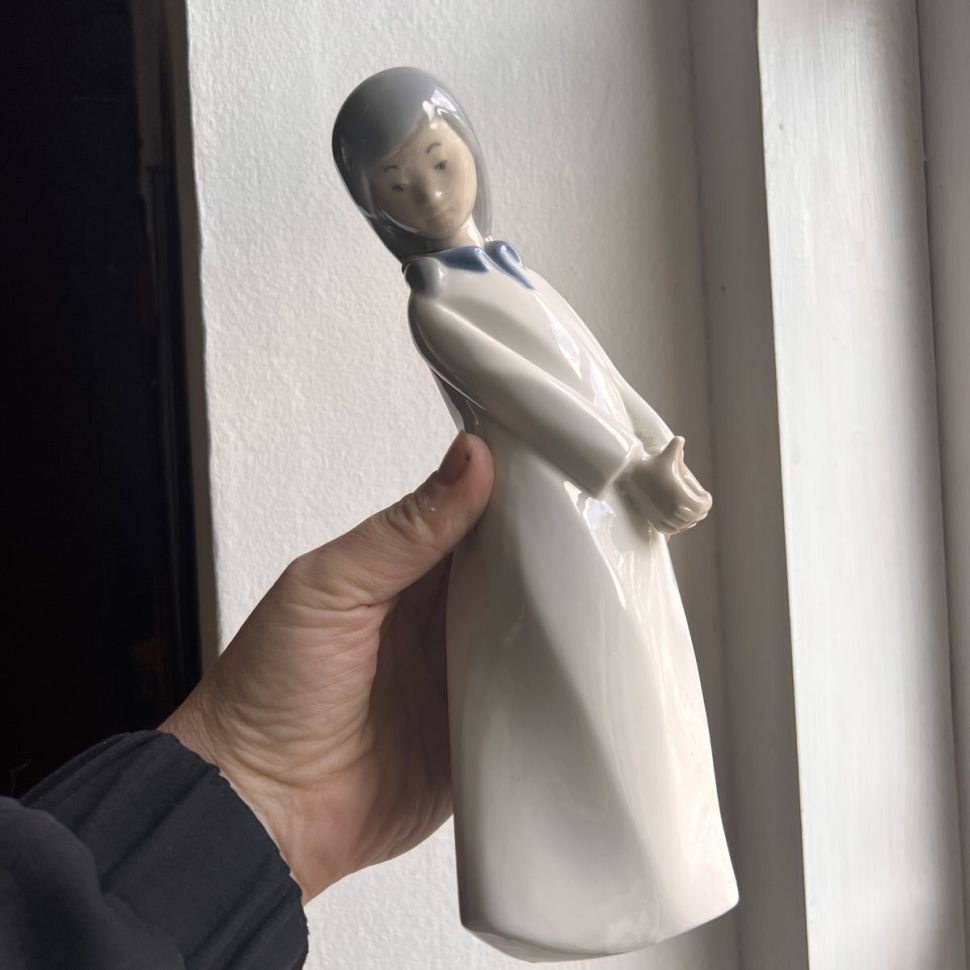 Статуэтка Девочка в рубашке REX 24 см Испания 