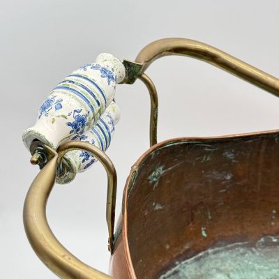 Зольник большой медный со львами и керамической ручкой