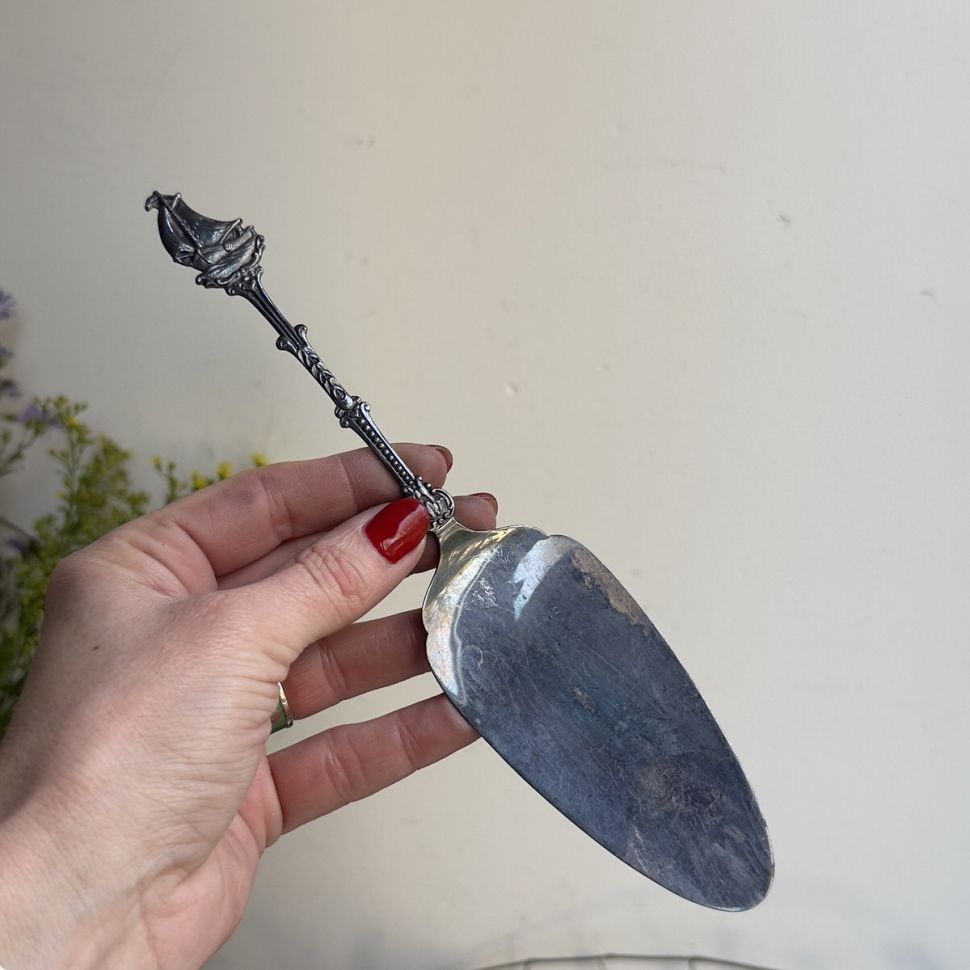 Лопатка для десерта Парусник 22 см серебрение патина Голландия