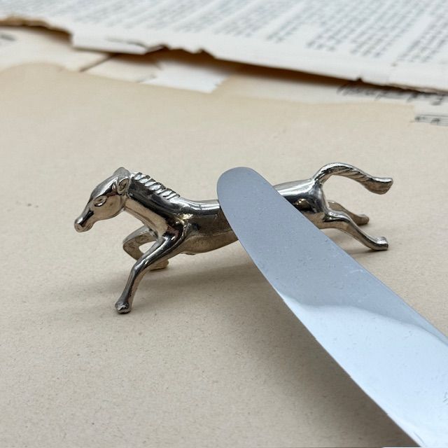 Подставка под приборы порт-куто Лошадь 8 см