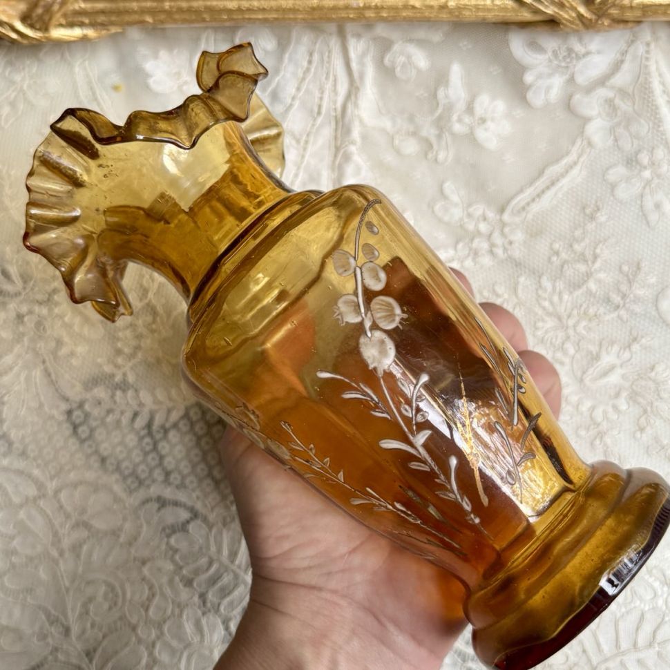 Ваза Ландыши 19 см цветное стекло Франция начало 20 в.