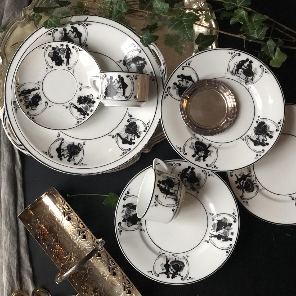 Чайное блюдце тарелка "На балу" Beyer&Bock 13см