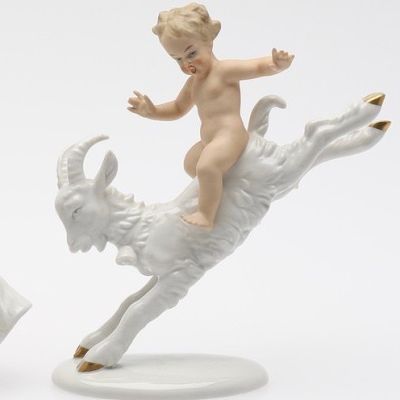 Статуэтка Мальчик с козликом 19 см фарфор Wallendorf 1953 - 1960 гг Германия