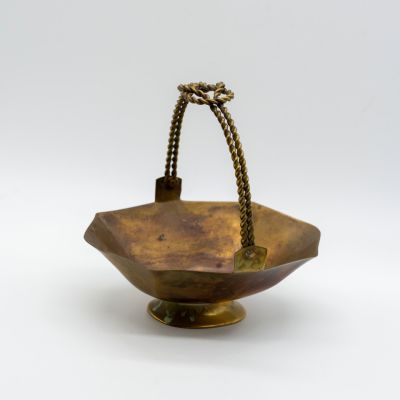 Ваза-конфетница с витой ручкой, латунь