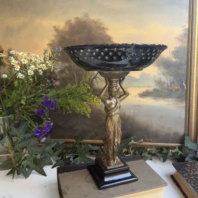 Фруктовница Афродита с чашей 25 см фарфор латунь