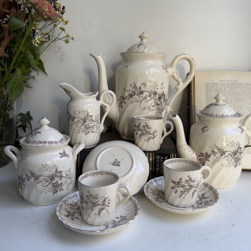 Чайник Maastricht Petrus Regout Чертополох  Голландия 1890 гг изъян