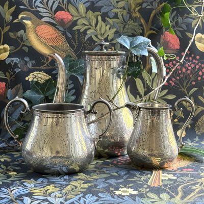 Кофейник сахарница молочник набор 3 предмета штихтельная гравировка серебрение