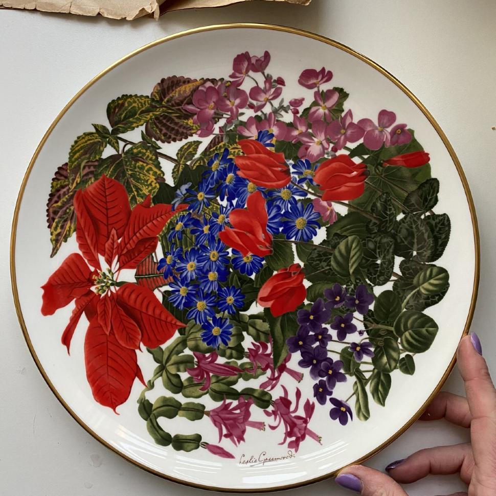 Тарелка 27 см Franklin porcelain Wedgwood Flowers of the Year Декабрь