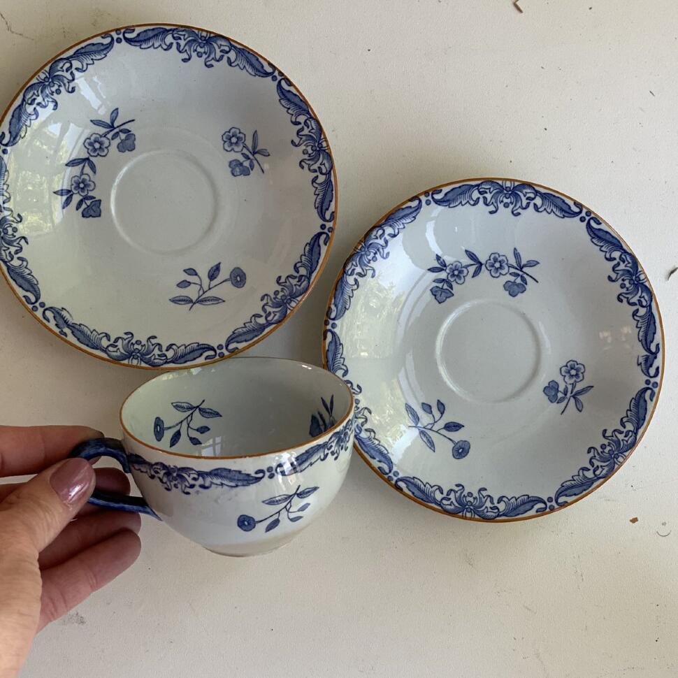 Чашка и 2 блюдца Rorstrand Ostindia фарфор Швеция (темный кракелюр)