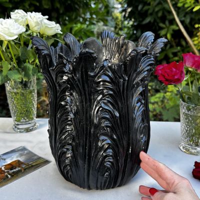 Кашпо Голландский черный тюльпан 26 см полисмолы