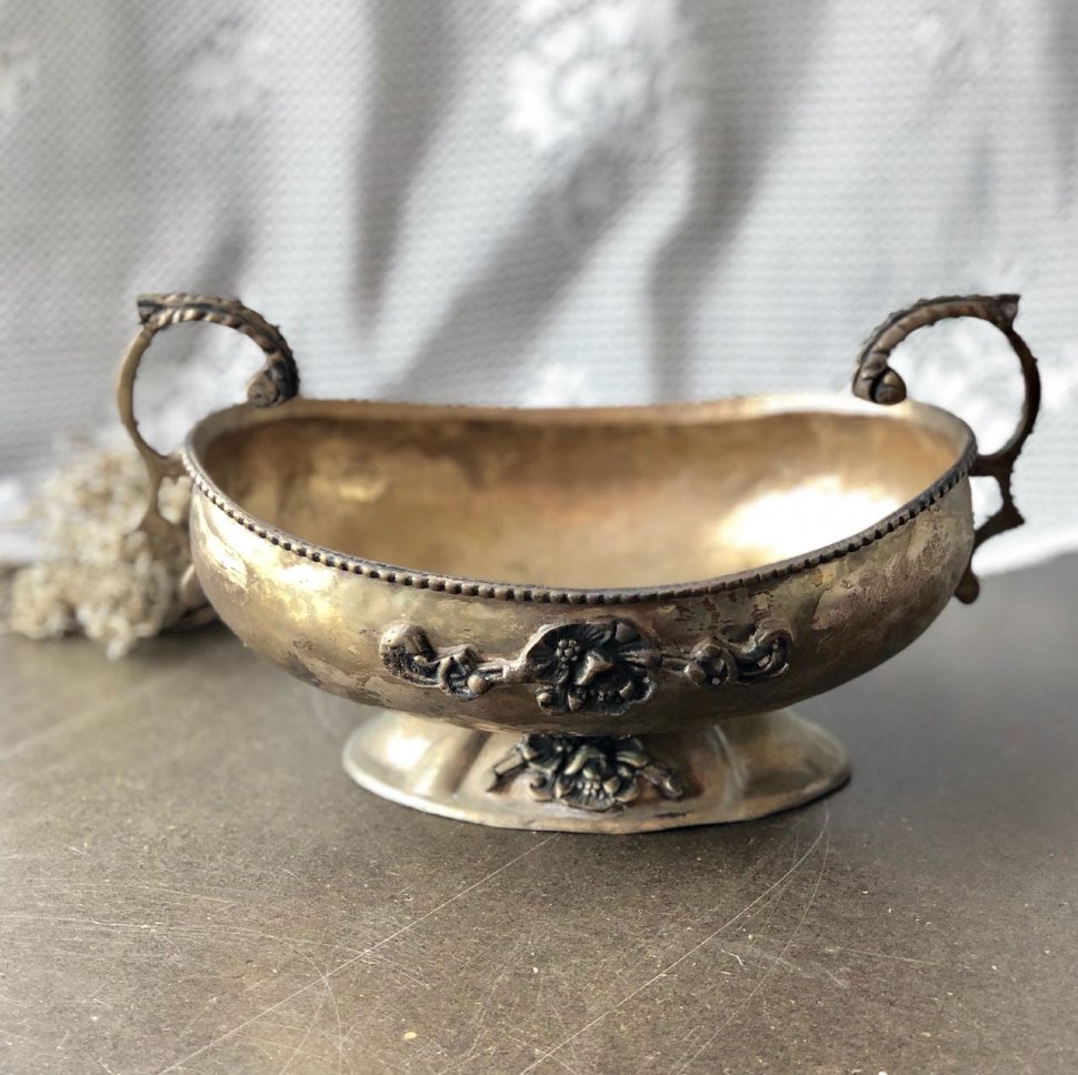 Ваза Цветы латунь с ручками на ножке