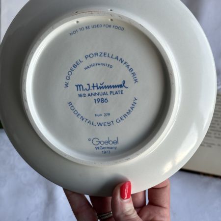 Тарелка 1986 Goebel Hummel 19 см Германия 