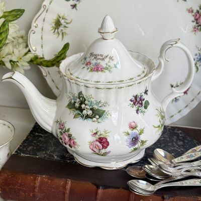 Чайник Royal Albert 12 месяцев 1,3 л Англия изъян