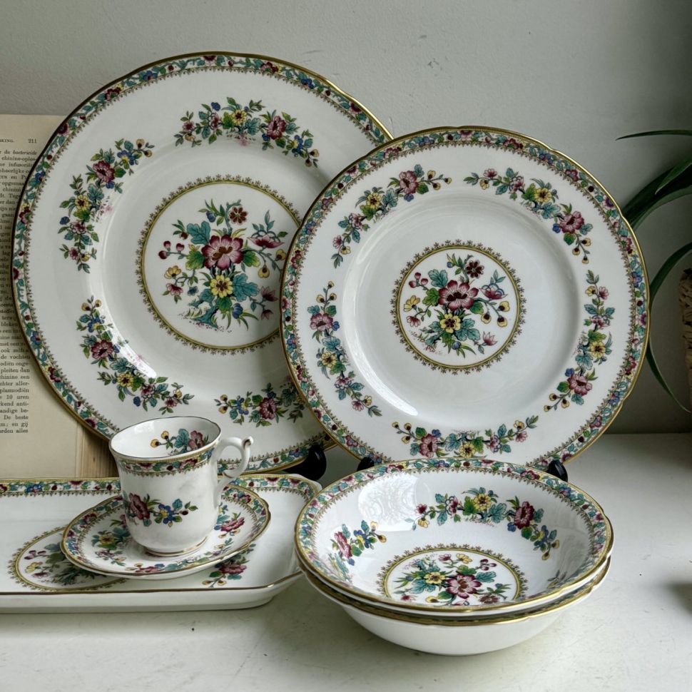 Тарелка Coalport Ming Rose 23 см Англия 