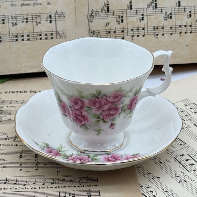 Чайная пара Royal Albert розовые розы 200 мл Англия 