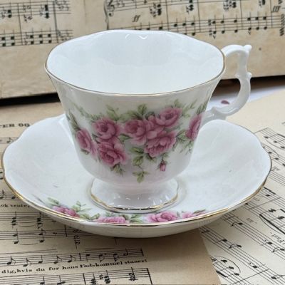 Чайная пара Royal Albert розовые розы 200 мл Англия 