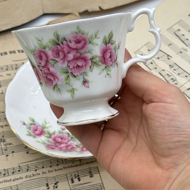 Чайная пара Royal Albert розовые розы 200 мл Англия 