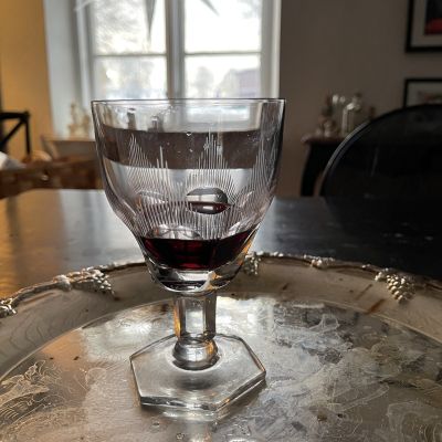 Бокал на шестигранном основании с гравировкой 330 мл хрусталь Швеция (микросколы на основании)