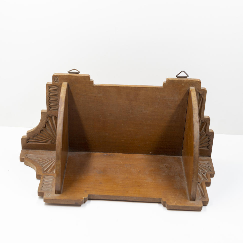 Полка угловая настенная