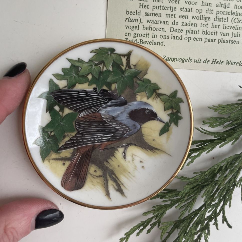 Тарелка 8 см Franklin Songbirds 1981 Redstart