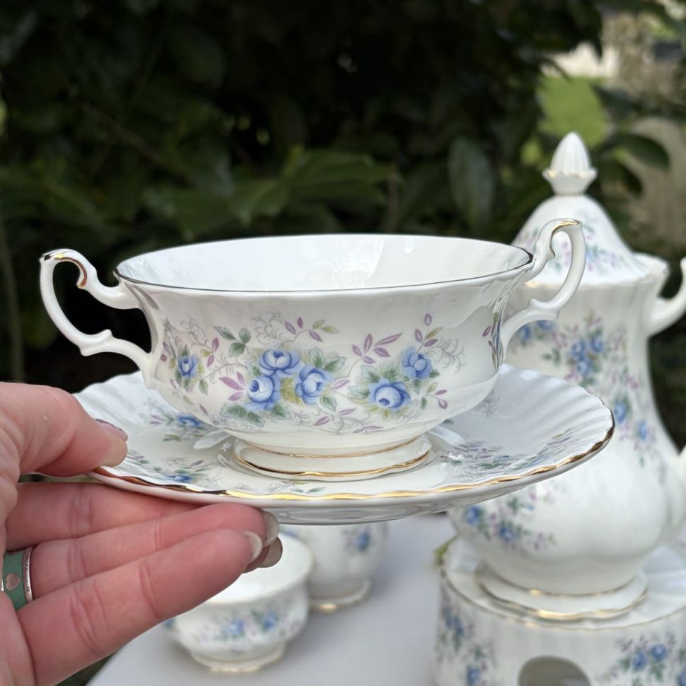 Бульонная пара Royal Albert Blue Blossom 280 мл Англия 