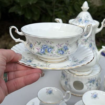 Бульонная пара Royal Albert Blue Blossom 280 мл Англия 