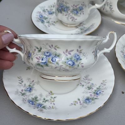 Бульонная пара Royal Albert Blue Blossom 280 мл Англия 
