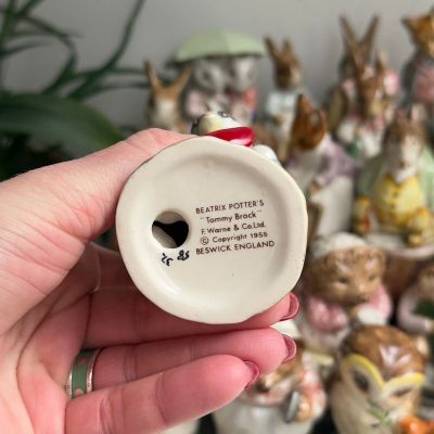 Статуэтка Beatrix Potter Tommy Brock Англия 1955