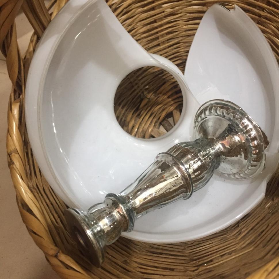 Абажур от лампы и подсвечник поврежденные Лом 6