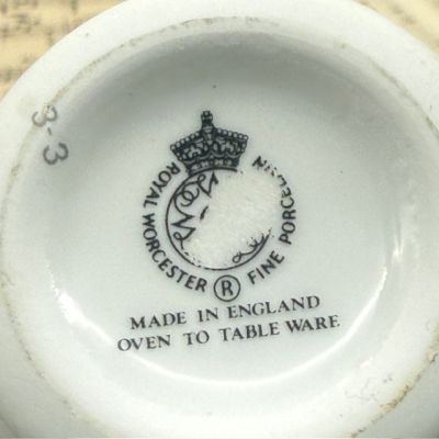 Кодлер на 2 яйца Royal Worcester Фиалка Англия 