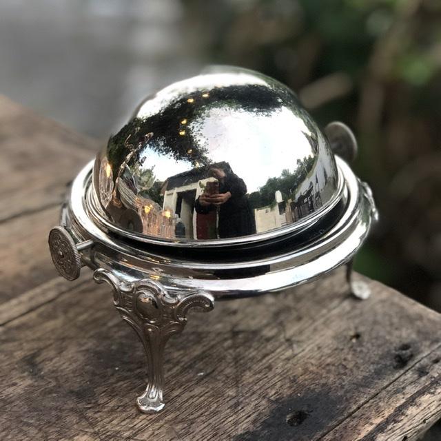 Икорница закрывающиеся мельхиор на ножках 